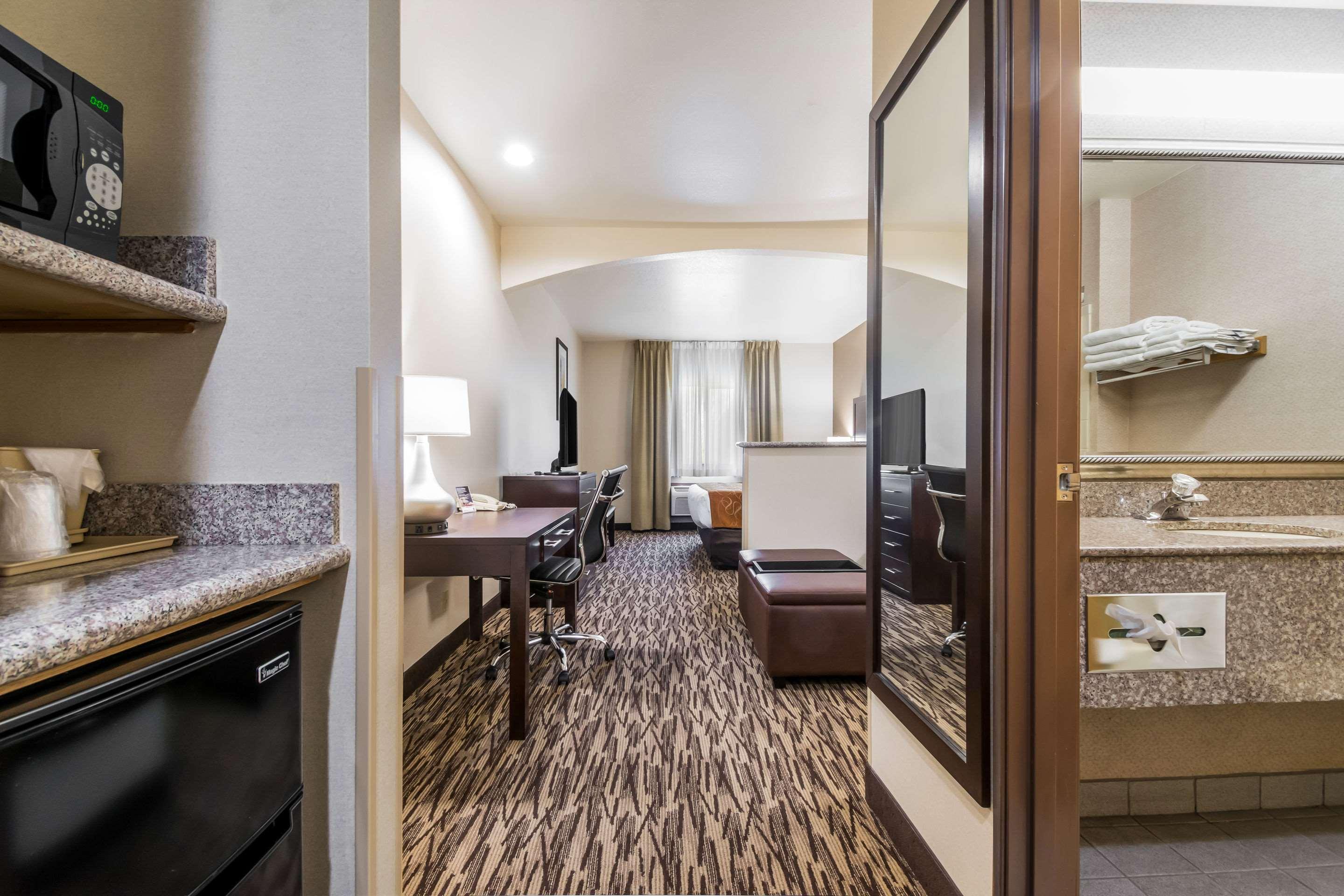 Comfort Suites Portland Airport Екстер'єр фото
