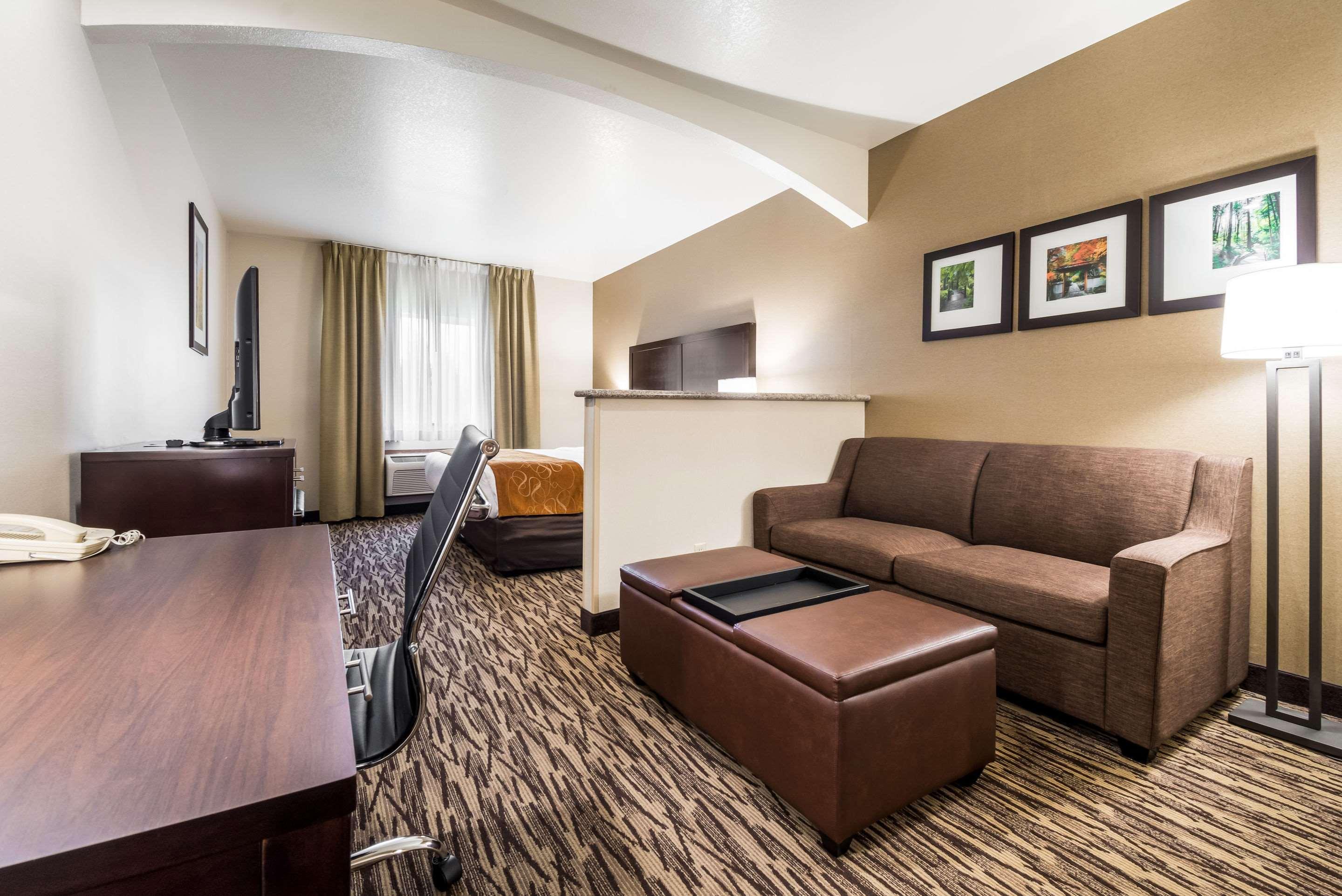 Comfort Suites Portland Airport Екстер'єр фото