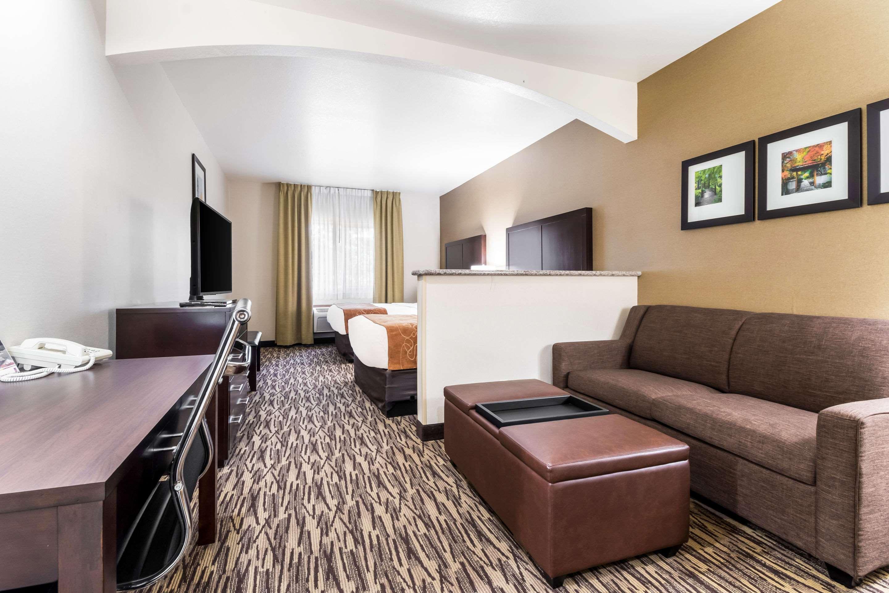 Comfort Suites Portland Airport Екстер'єр фото