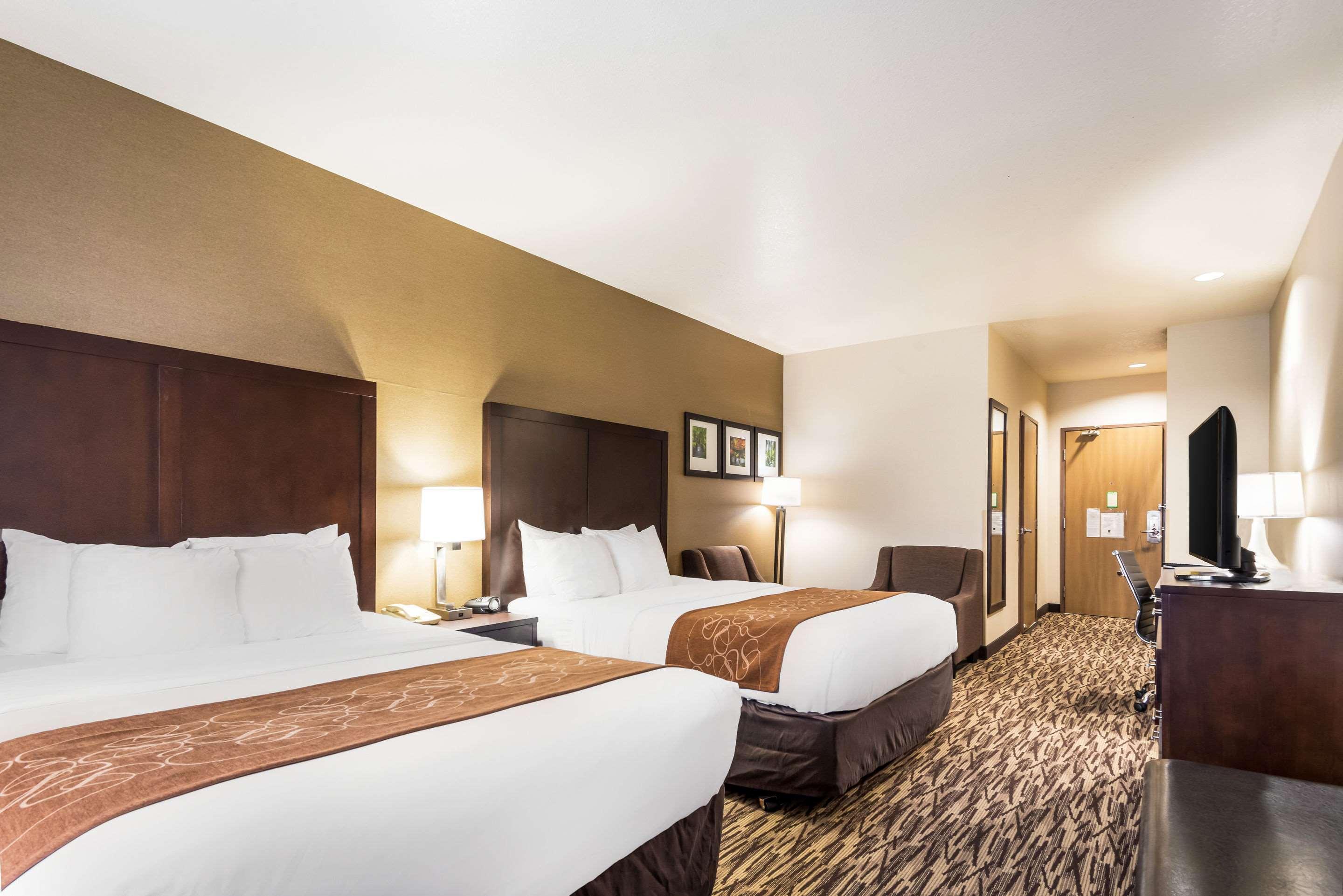 Comfort Suites Portland Airport Екстер'єр фото
