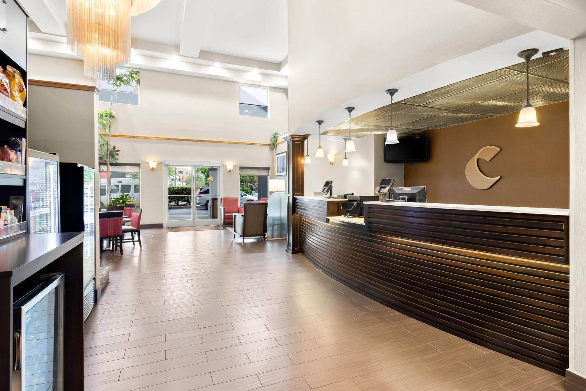 Comfort Suites Portland Airport Екстер'єр фото