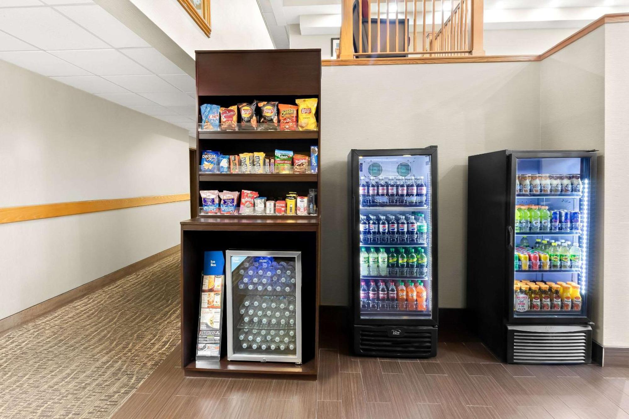 Comfort Suites Portland Airport Екстер'єр фото