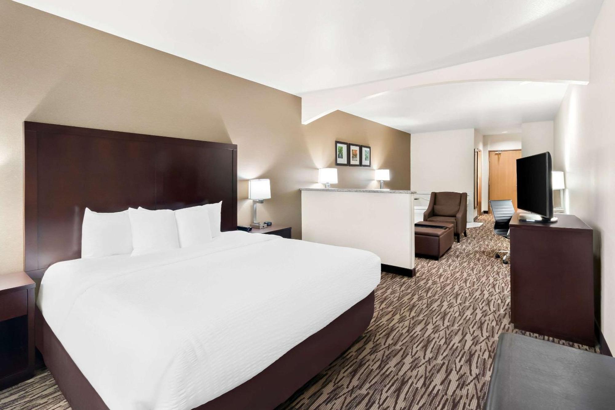 Comfort Suites Portland Airport Екстер'єр фото