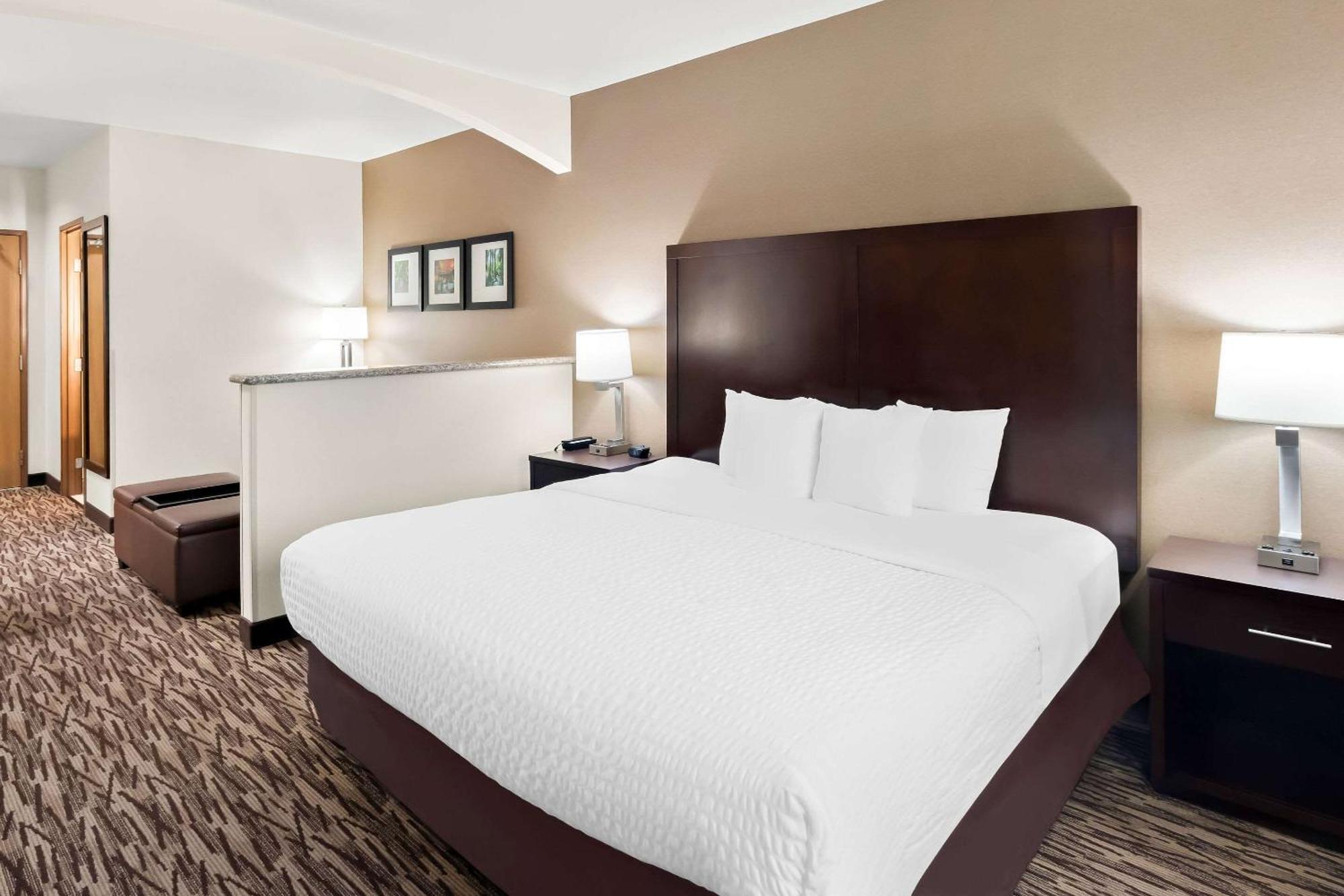 Comfort Suites Portland Airport Екстер'єр фото
