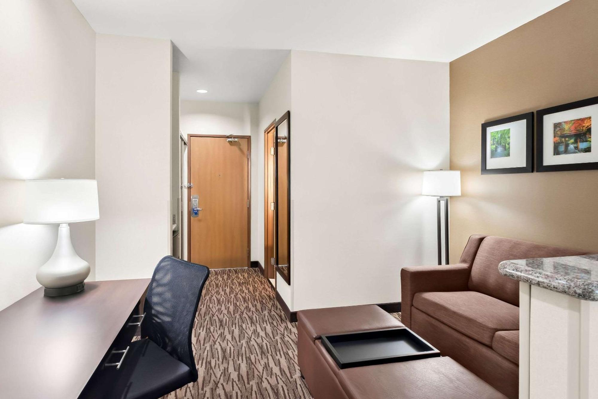 Comfort Suites Portland Airport Екстер'єр фото