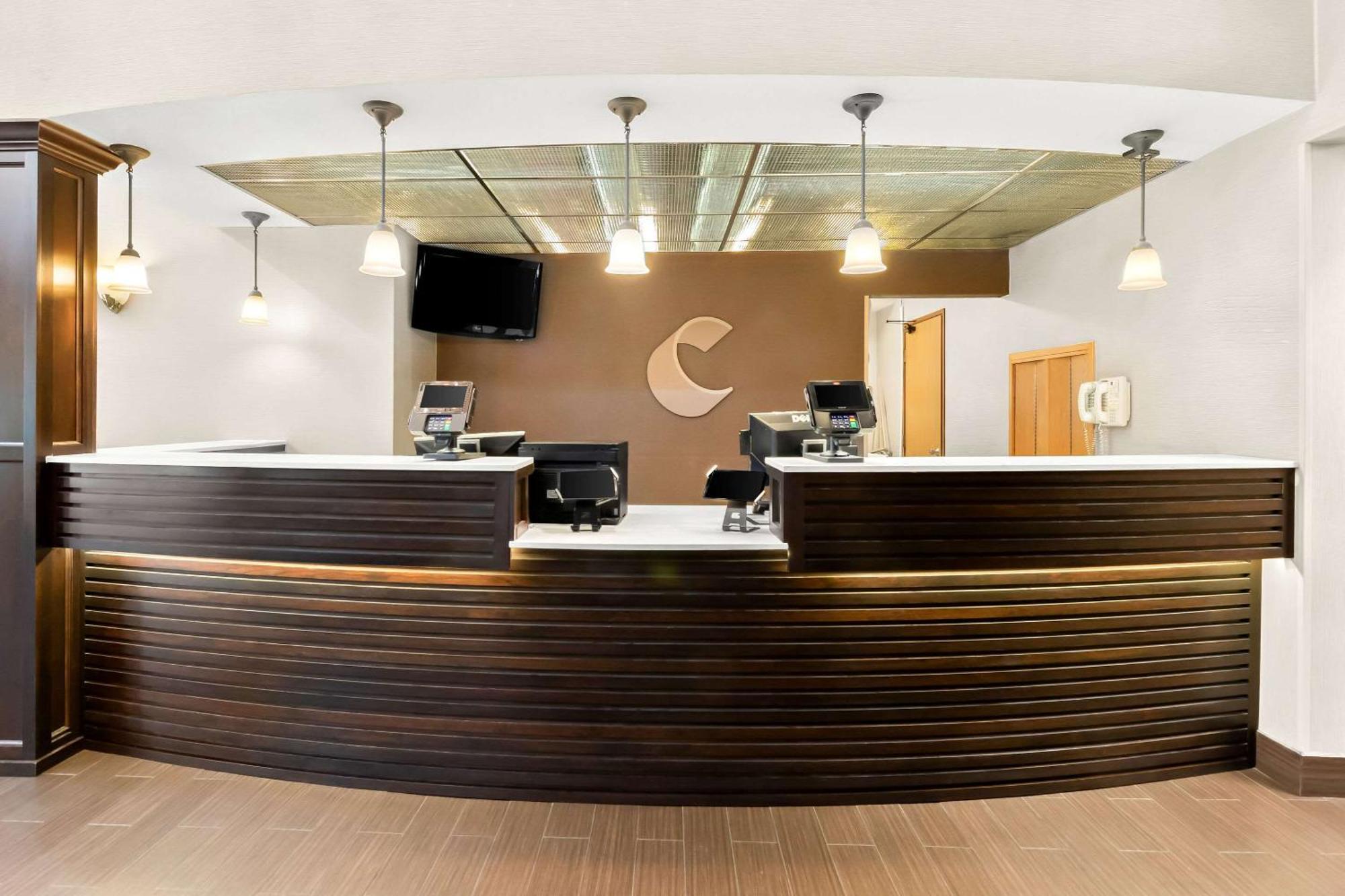 Comfort Suites Portland Airport Екстер'єр фото